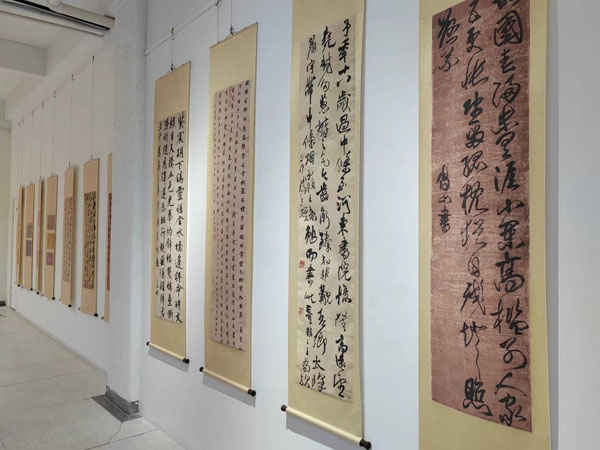 中华优秀传统文化传承与发展100系列-精品书法展暨绘画展在京举办