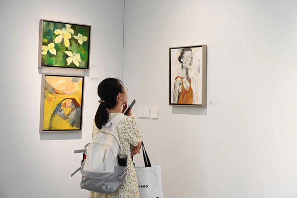 “印象丽江”夏维萱个展在798艺术区开幕