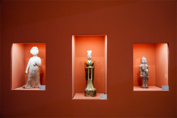 文明的融合“驼铃声响——丝绸之路艺术大展”在北京民生现代美术馆开幕 