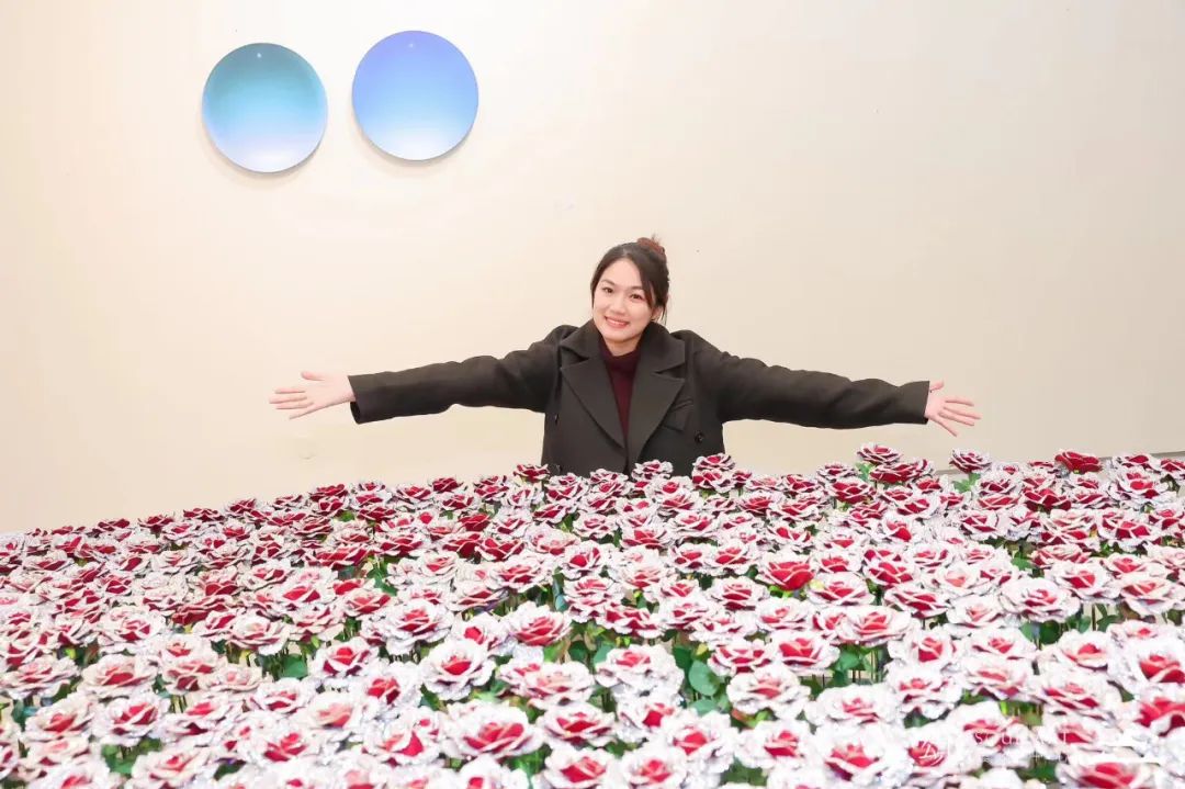 她挚爱女性艺术大展《柏拉图的阶梯》——女性艺术家时代到来