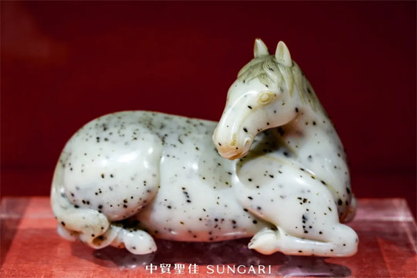 人民艺术 |  三十周年重头戏！中贸圣佳秋拍第一阶段预展启幕，朱棣御瓷+名家文房引爆现场 