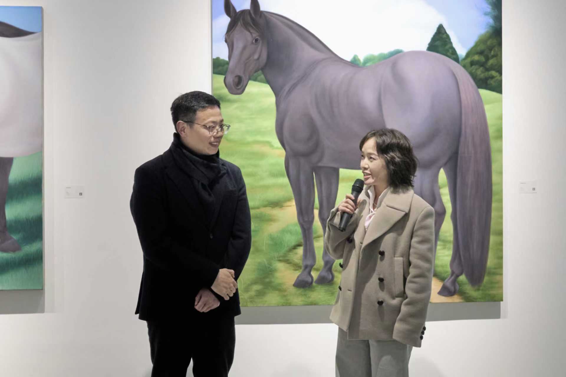 人民艺术 |  魏阳阳个展《走马，且观花——生命的双向凝视》在壹峰艺术中心开幕 