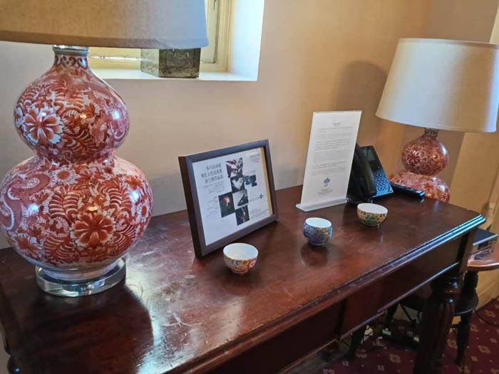 人民艺术 |  “临川白浒窑陶瓷文化创意展——暨张志刚陶瓷作品展”在英国开幕 