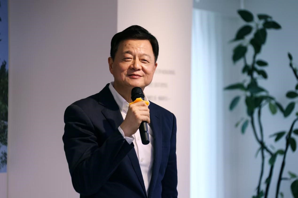人民艺术 |  以美为媒，同心同行，“璀璨中华 大美无疆”-2026周锡玮（北京）艺术展盛大开幕 
